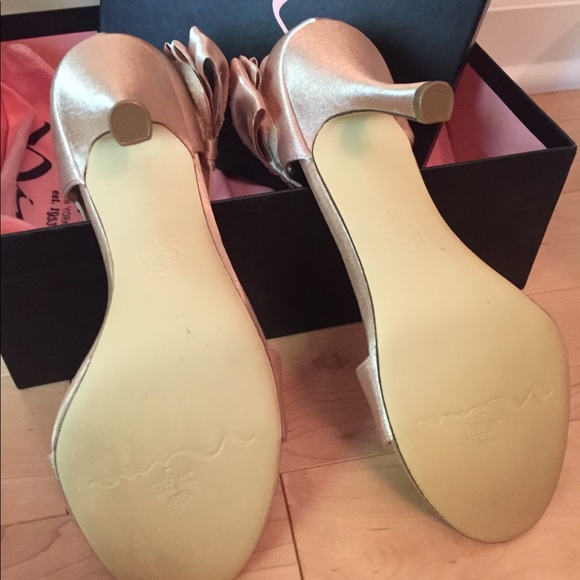 Nina Gold Satin Bow Heels - Picture 2 of 3